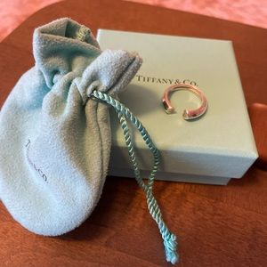 Beautiful Picasso Tiffany open heart ring. Size 6.